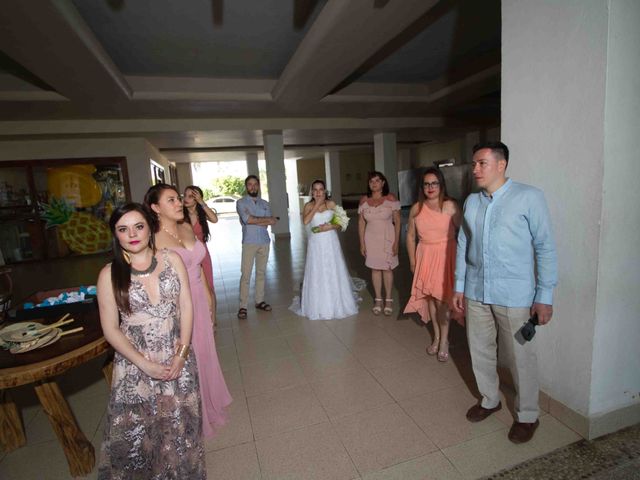 La boda de Emiliano y Estefanía en Acapulco, Guerrero 6