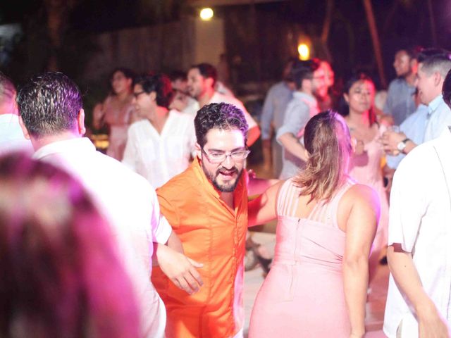 La boda de Emiliano y Estefanía en Acapulco, Guerrero 18