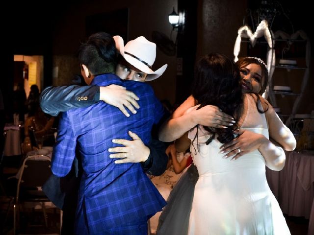 La boda de Juan Carlos y Berenice en Saltillo, Coahuila 9