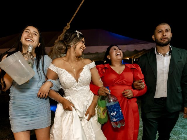 La boda de Brandon y Tonantzin en Zirahuén, Michoacán 76