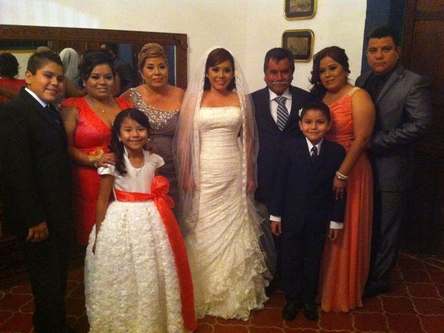 La boda de Oskar y Marisela en Tonila, Jalisco 4