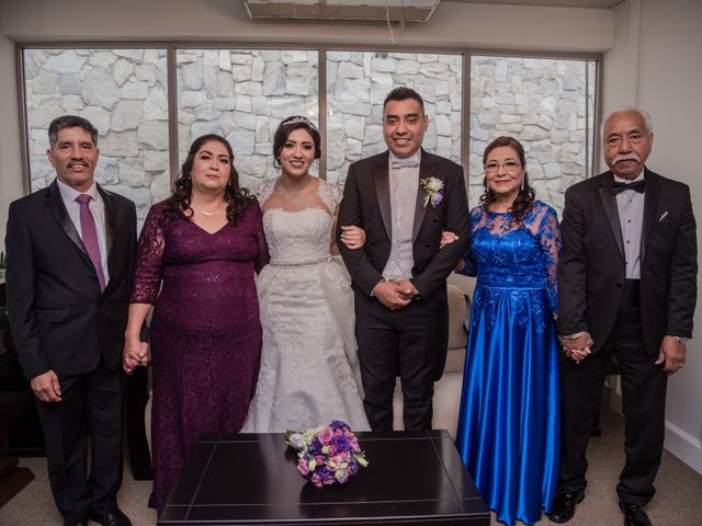 La boda de Jesus  y Gabriela  en San Nicolás de los Garza, Nuevo León 26