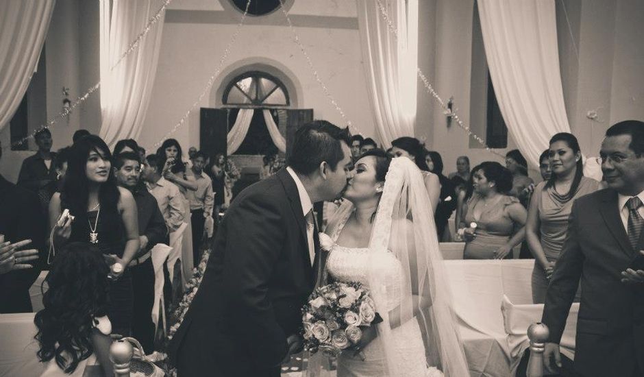 La boda de Oskar y Marisela en Tonila, Jalisco