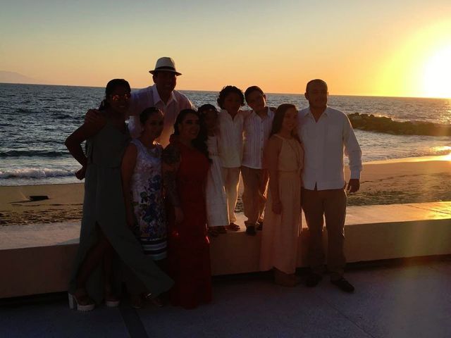 La boda de Jorge y Jennifer  en Puerto Vallarta, Jalisco 20