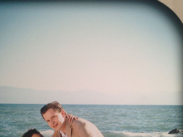 La boda de Jorge y Jennifer  en Puerto Vallarta, Jalisco 23