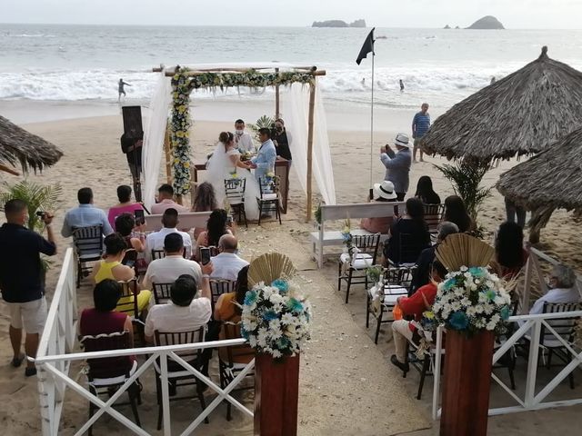 La boda de Manuel y Lizet en Ixtapa Zihuatanejo, Guerrero 9