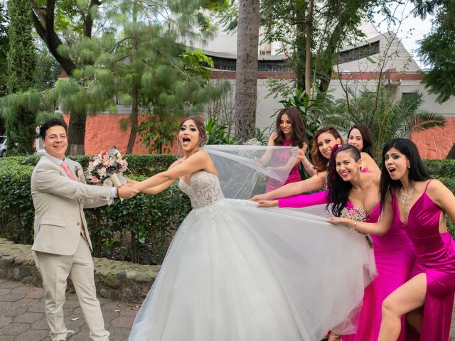 La boda de Adrián y Dulce en Coyoacán, Ciudad de México 11