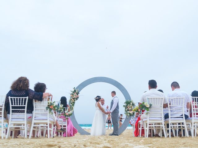 La boda de Matt y Yuli en Cancún, Quintana Roo 29