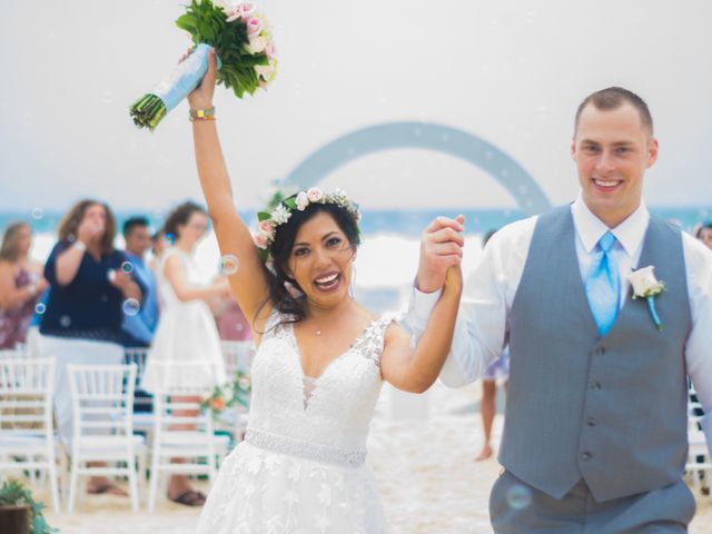 La boda de Matt y Yuli en Cancún, Quintana Roo 1