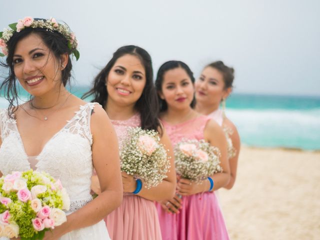 La boda de Matt y Yuli en Cancún, Quintana Roo 32