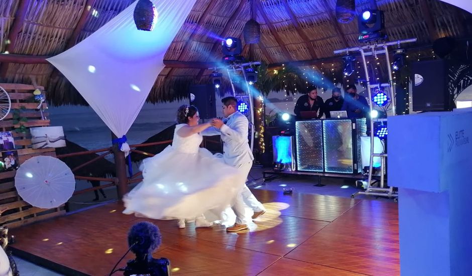 La boda de Manuel y Lizet en Ixtapa Zihuatanejo, Guerrero