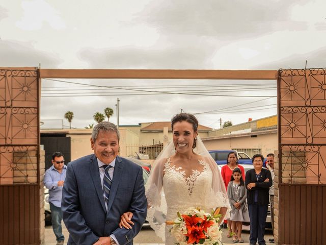 La boda de Dante y Roxana en Rosarito, Baja California 4