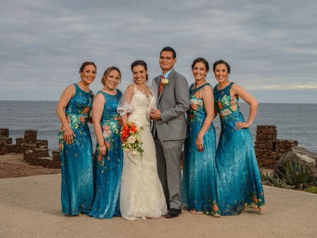 La boda de Dante y Roxana en Rosarito, Baja California 15