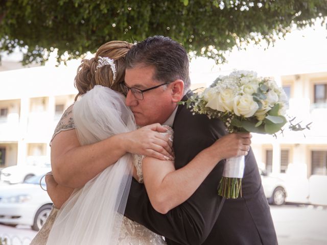 La boda de Martín y Venezia en Hermosillo, Sonora 21