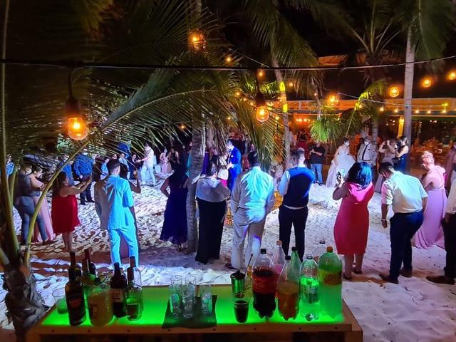 La boda de César y Andrea en Cancún, Quintana Roo 11