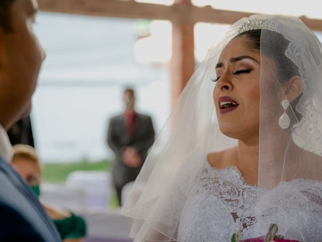 La boda de Carlos y Ileana en Coatzacoalcos, Veracruz 32