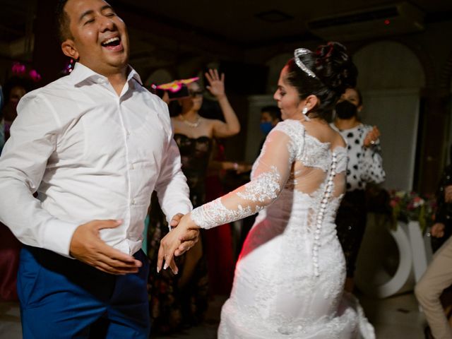 La boda de Carlos y Ileana en Coatzacoalcos, Veracruz 85