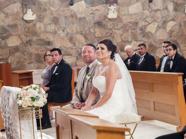 La boda de Juan Carlos y Elizabeth en Ensenada, Baja California 12