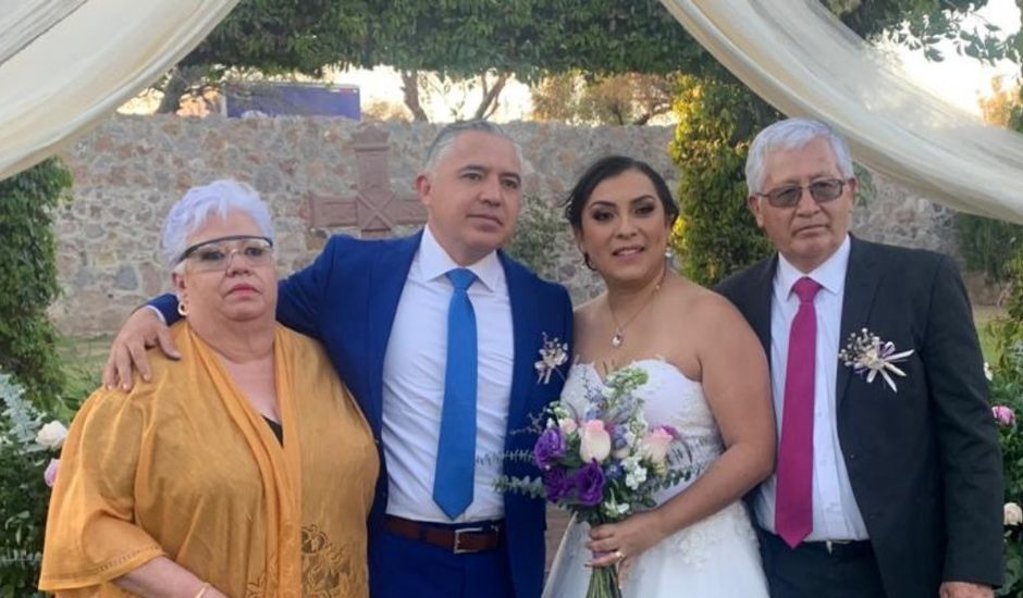 La boda de Mario  y Lucero en León, Guanajuato