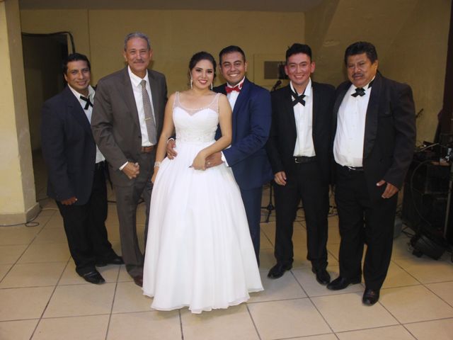 La boda de Anthony  y Estrella  en Comalcalco, Tabasco 26