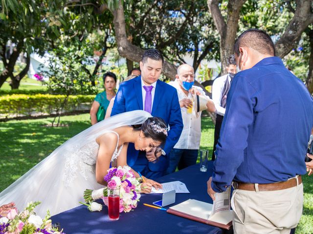 La boda de Ivan y Thalia en Xochitepec, Morelos 33