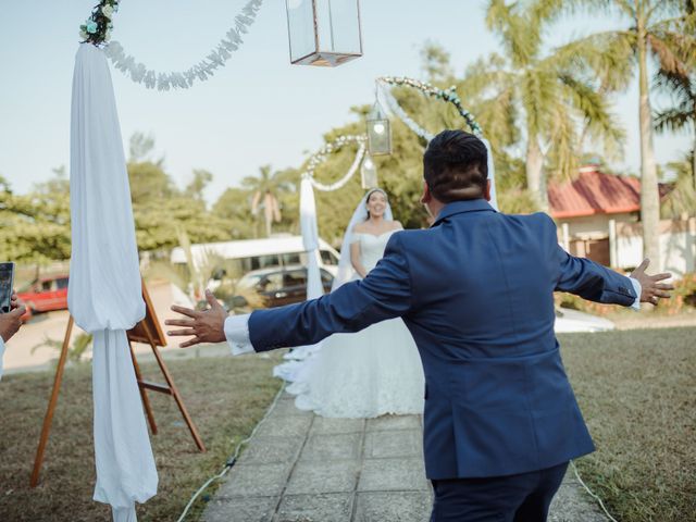 La boda de Berenice y Donato en Coatzacoalcos, Veracruz 25