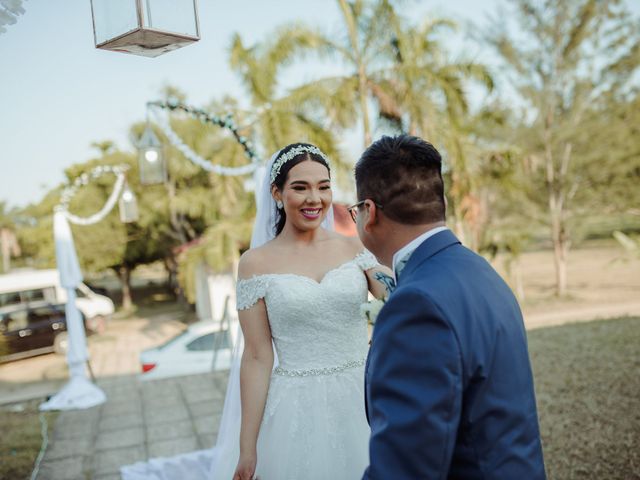 La boda de Berenice y Donato en Coatzacoalcos, Veracruz 28