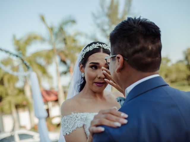 La boda de Berenice y Donato en Coatzacoalcos, Veracruz 30