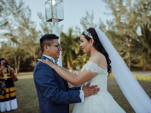 La boda de Berenice y Donato en Coatzacoalcos, Veracruz 31