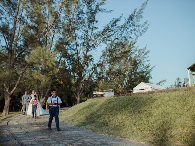 La boda de Berenice y Donato en Coatzacoalcos, Veracruz 38