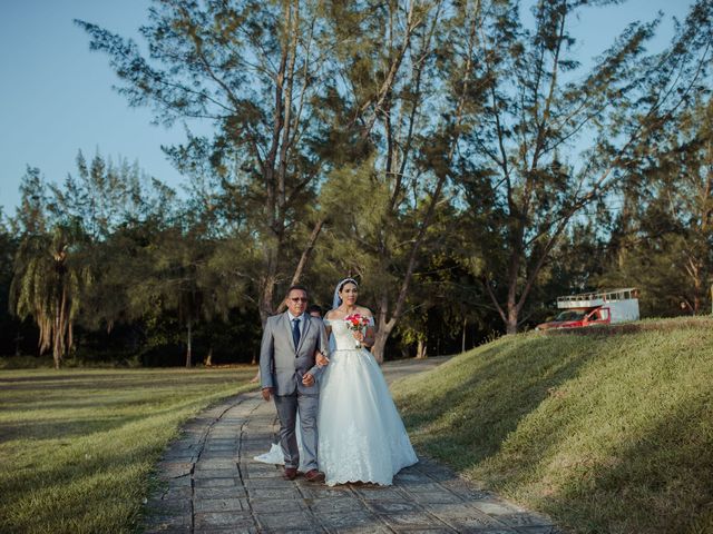 La boda de Berenice y Donato en Coatzacoalcos, Veracruz 46