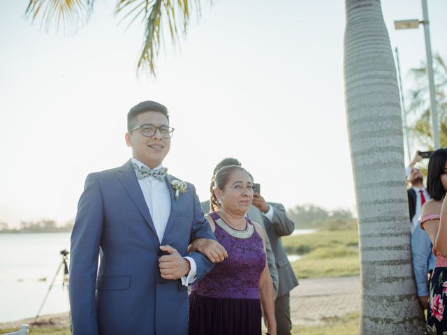 La boda de Berenice y Donato en Coatzacoalcos, Veracruz 47
