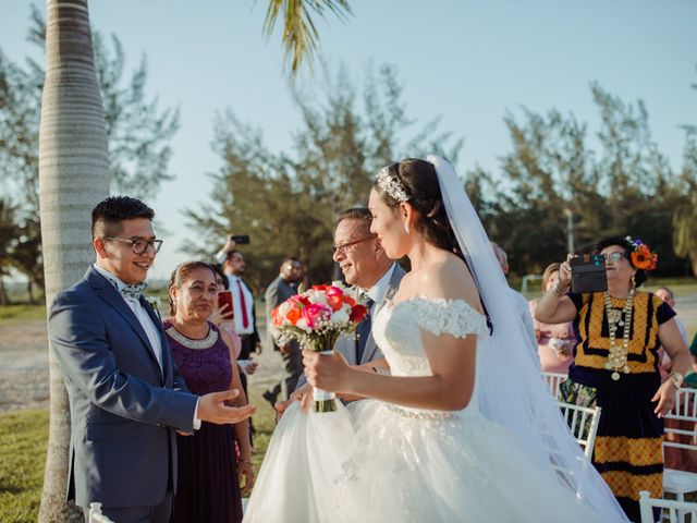 La boda de Berenice y Donato en Coatzacoalcos, Veracruz 48
