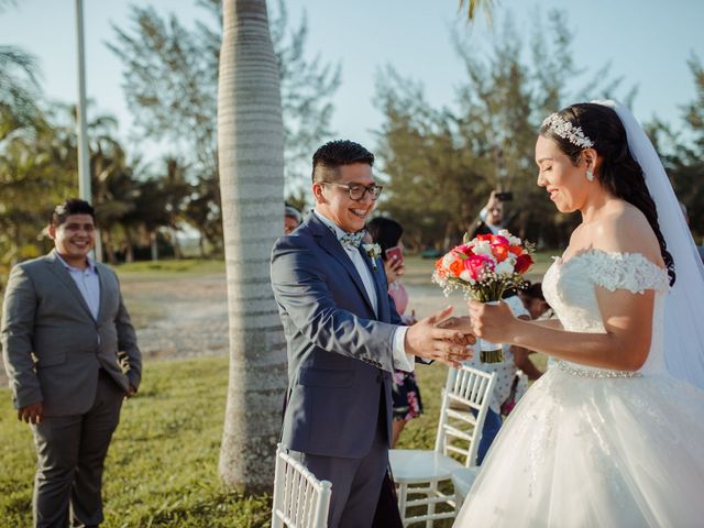 La boda de Berenice y Donato en Coatzacoalcos, Veracruz 49