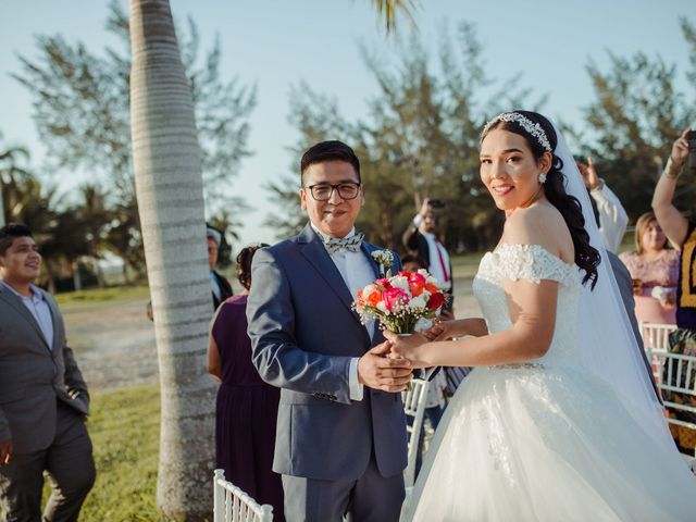 La boda de Berenice y Donato en Coatzacoalcos, Veracruz 50