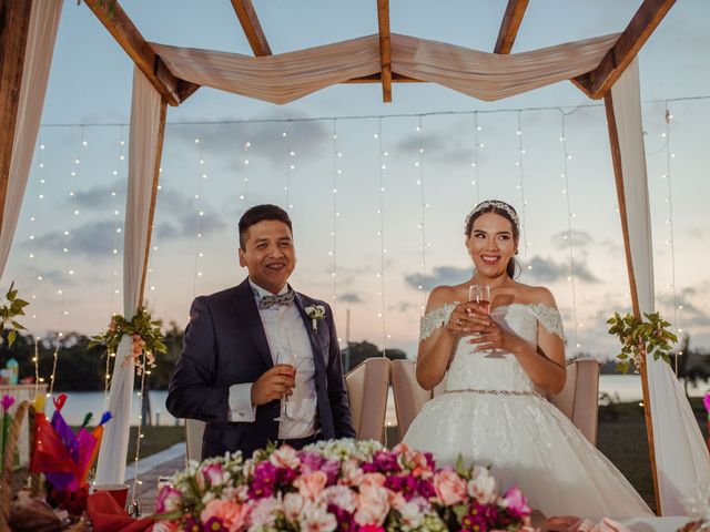 La boda de Berenice y Donato en Coatzacoalcos, Veracruz 85