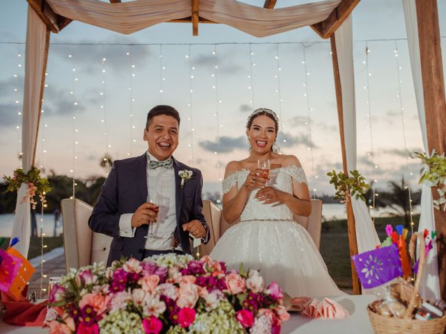 La boda de Berenice y Donato en Coatzacoalcos, Veracruz 86