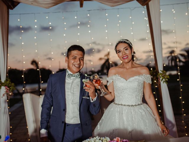 La boda de Berenice y Donato en Coatzacoalcos, Veracruz 90