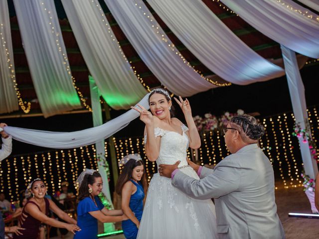 La boda de Berenice y Donato en Coatzacoalcos, Veracruz 93