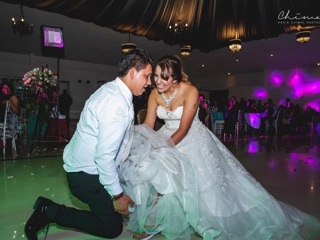 La boda de Luis   y Elena   en Toluca, Estado México 32