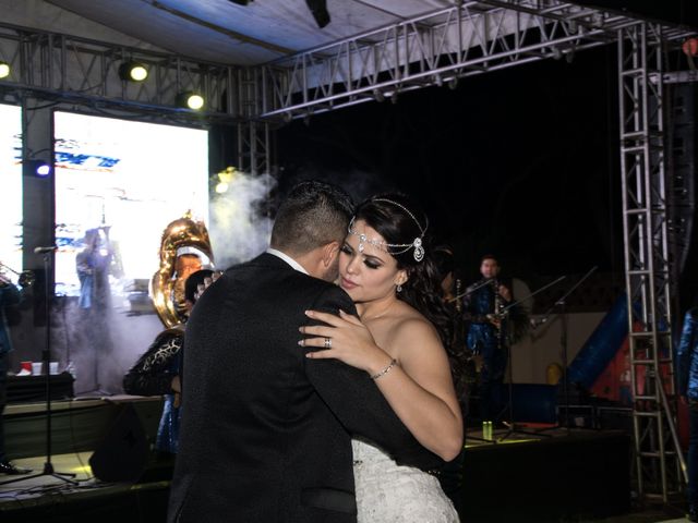 La boda de Alfonso y Rubí en Villa de Alvarez, Colima 24