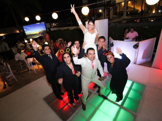La boda de Sergio  y Paola en Acapulco, Guerrero 63