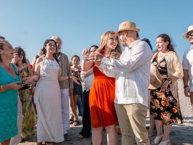 La boda de Xavier y Alin en Acapulco, Guerrero 23