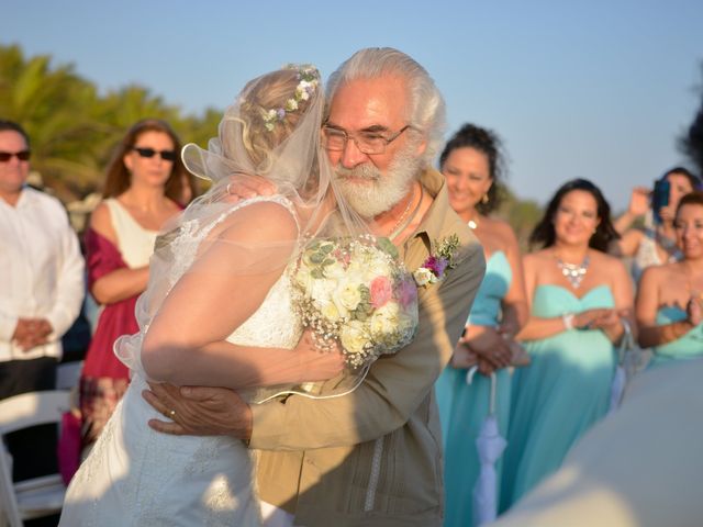 La boda de Xavier y Alin en Acapulco, Guerrero 33