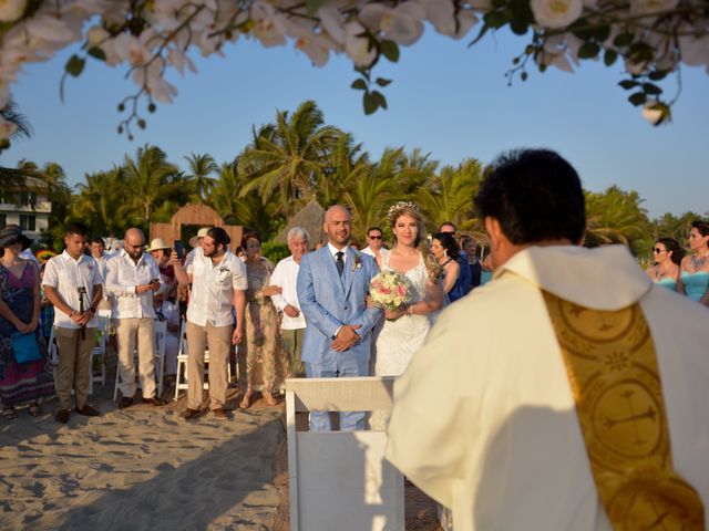 La boda de Xavier y Alin en Acapulco, Guerrero 36