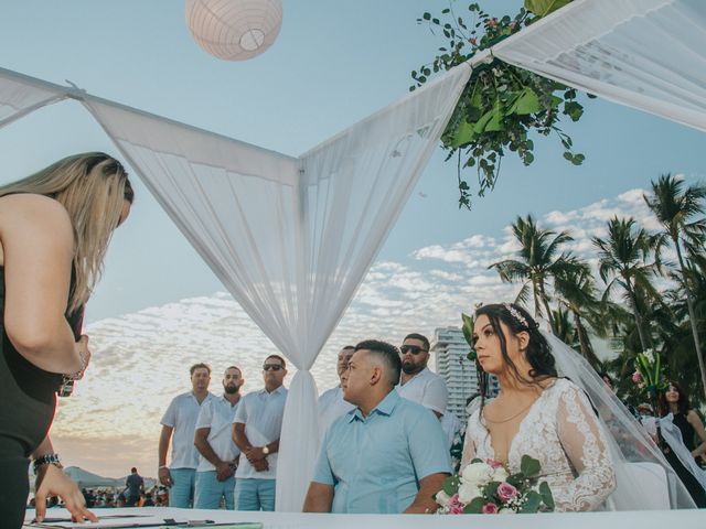 La boda de Omar y Elisa en Acapulco, Guerrero 24