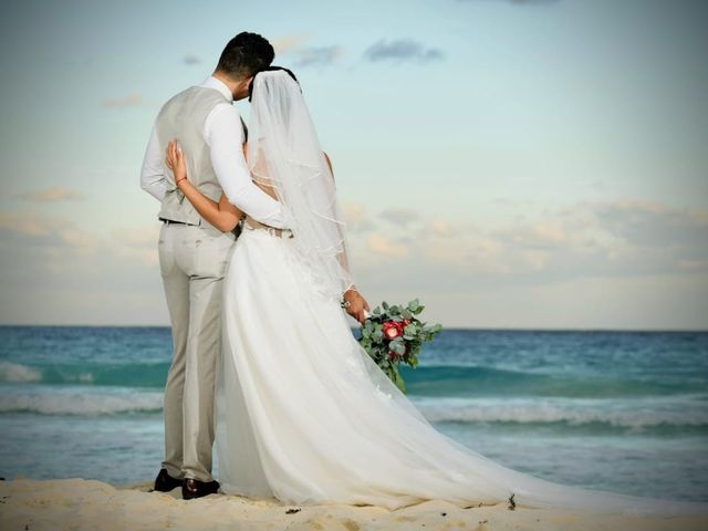 La boda de Daniel y Leslie en Cancún, Quintana Roo 2
