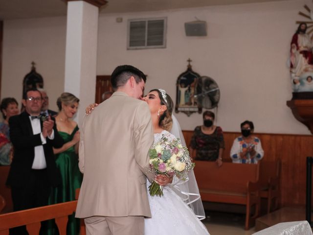 La boda de Omar y Yasbeth en Hermosillo, Sonora 13