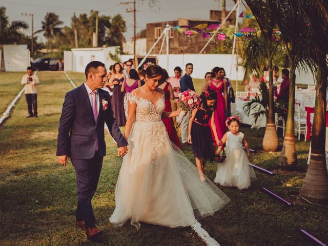 La boda de Rogelio y Mónica en Coatzacoalcos, Veracruz 42