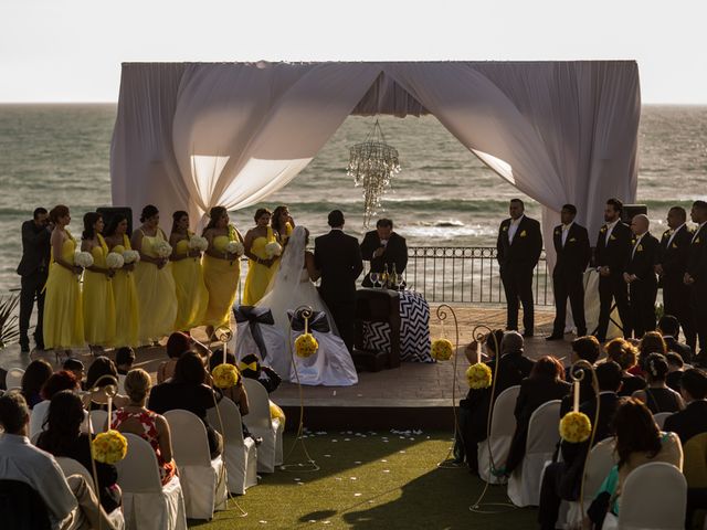 La boda de Joel y Karina en Rosarito, Baja California 5